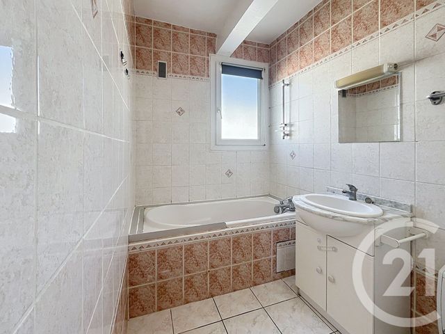 Appartement F3 à vendre - 3 pièces - 60.24 m2 - MONTPELLIER - 34 - LANGUEDOC-ROUSSILLON - Century 21 Eurogestrim