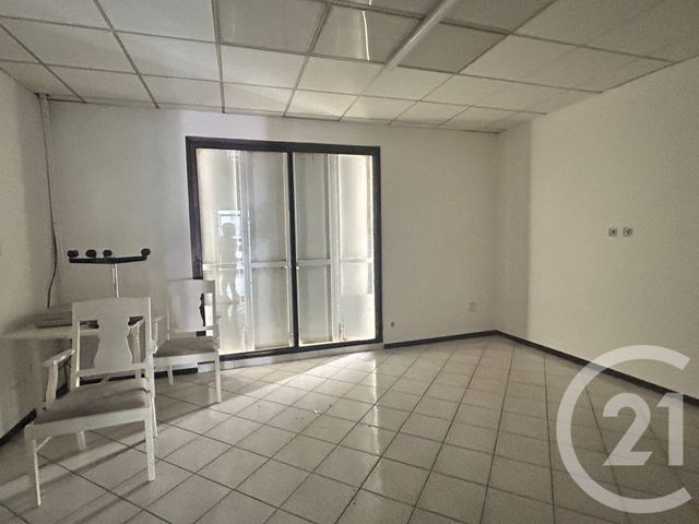 Appartement Local à louer - 2 pièces - 60.0 m2 - MONTPELLIER - 34 - LANGUEDOC-ROUSSILLON - Century 21 Eurogestrim