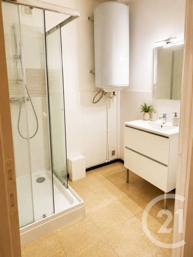 Appartement à louer - 3 pièces - 61.6 m2 - PEROLS - 34 - LANGUEDOC-ROUSSILLON - Century 21 Eurogestrim