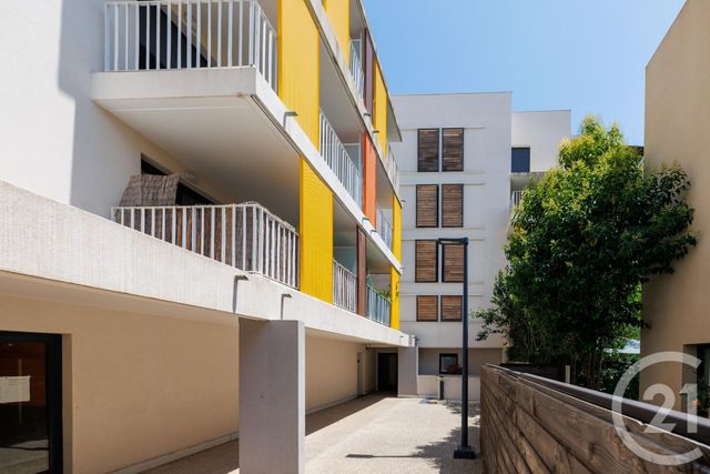 Appartement F3 à louer - 3 pièces - 68.83 m2 - ST JEAN DE VEDAS - 34 - LANGUEDOC-ROUSSILLON - Century 21 Eurogestrim