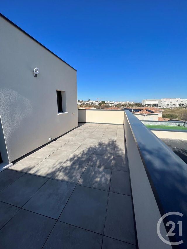 maison à louer - 5 pièces - 136.0 m2 - ST JEAN DE VEDAS - 34 - LANGUEDOC-ROUSSILLON - Century 21 Eurogestrim
