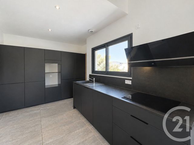 maison à louer - 5 pièces - 136.0 m2 - ST JEAN DE VEDAS - 34 - LANGUEDOC-ROUSSILLON - Century 21 Eurogestrim